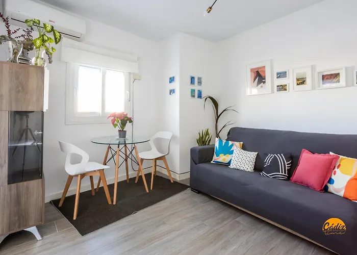 Atico Catedral By Time * カディス